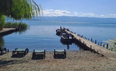 LAKESIDE 1