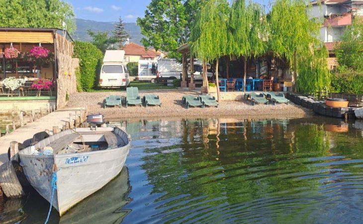 LAKESIDE 1